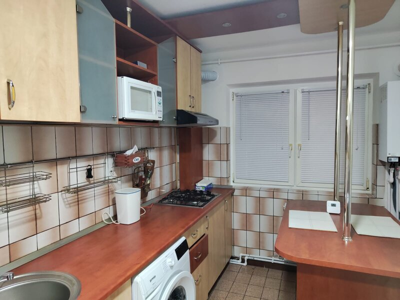 13 Septembrie, Marriott